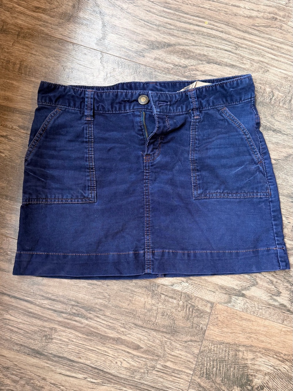 GAP Jeans 1969 Special Edition
Vintage Style 4 Purple Blue
Corduroy Mini Skirt